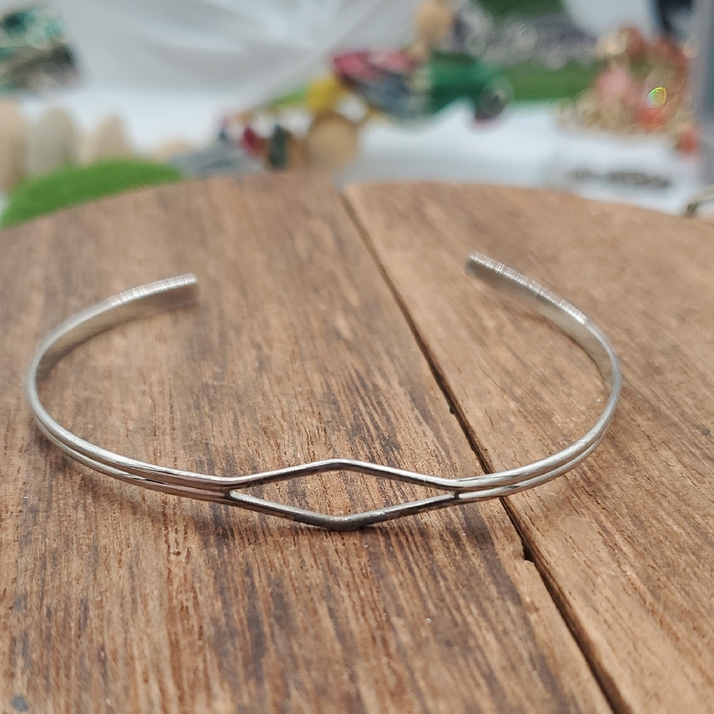 Diamond Cut Out Bracelet Cuff Vintage B3423